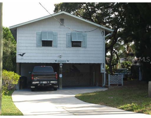 11301 Walker Ave., Seminole, FL 33772
