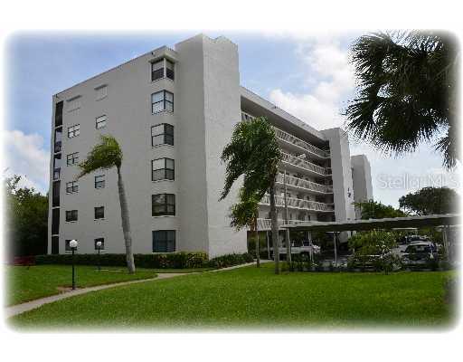 1332 Pasadena Ave. #303, South Pasadena, FL 33707