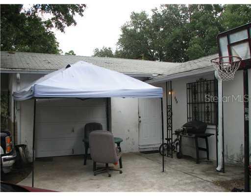 104 Inwood Cir., Brandon, FL 33510