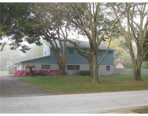 810 Warren Rd., Lutz, FL 33548