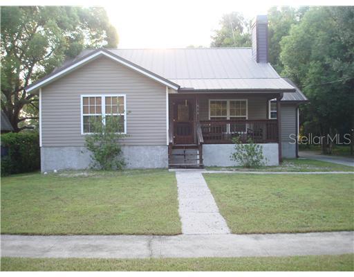 414 Woodward Ave., Oldsmar, FL 34677