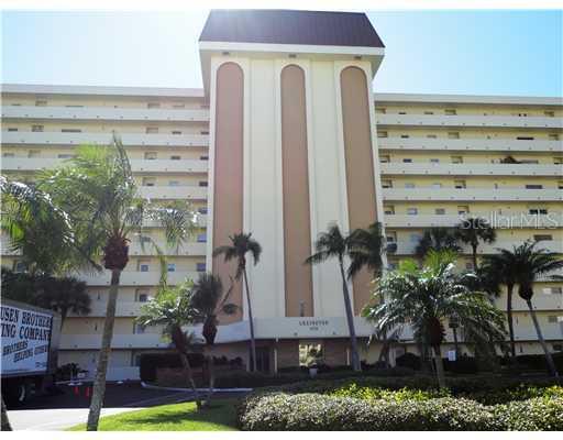 4750 Cove Cir. #405, St Petersburg, FL 33708