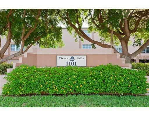 1101 Pinellas Bayway #405, Tierra Verde, FL 33715