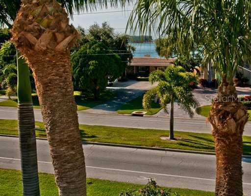 410 Sandy Hook Rd., Treasure Island, FL 33706