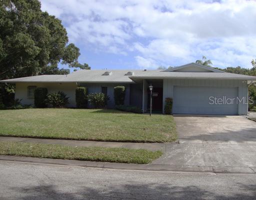 1399 Harbor Lake Dr., Largo, FL 33770