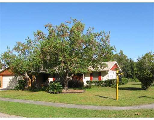 1104 Thornwood Dr., Oldsmar, FL 34677