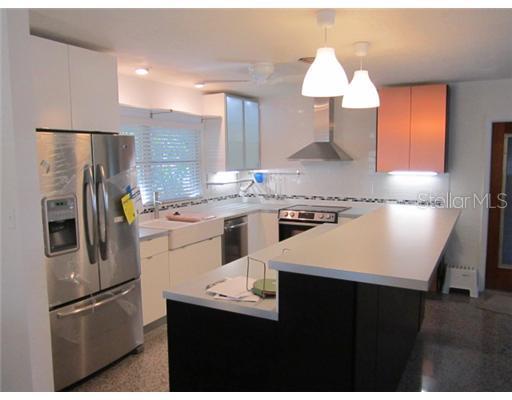 6619 9th Ave., St Petersburg, FL 33710