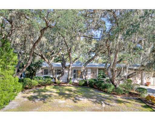 1002 Pelican Dr., St Petersburg, FL 33707