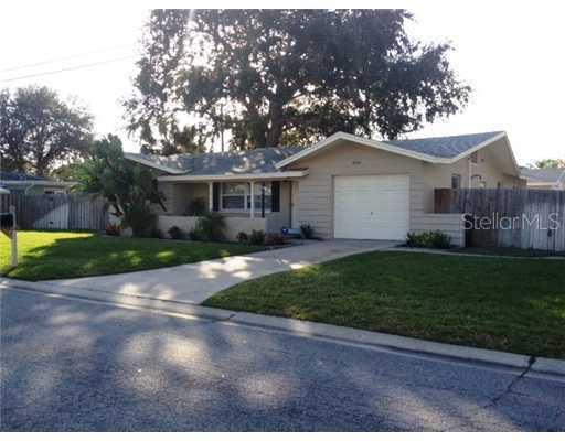 10232 110th Way, Seminole, FL 33778
