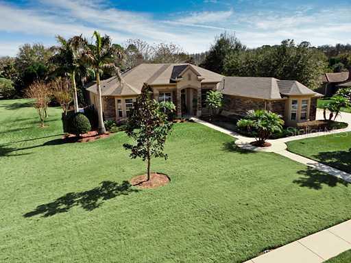 911 Pine Lake Dr., Tarpon Springs, FL 34688