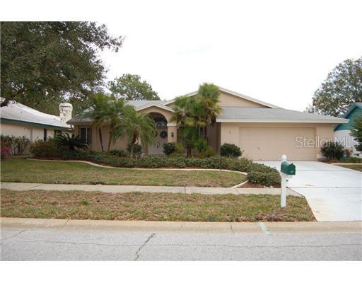 665 Centerwood Dr., Tarpon Springs, FL 34688
