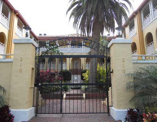 210 22nd Ave. #5, St Petersburg, FL 33704