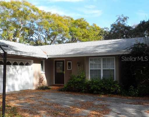 1444 Normandy Ln., Palm Harbor, FL 34683