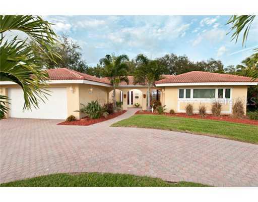 1052 Eden Isle Dr., St Petersburg, FL 33704