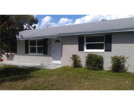5899 Mckee Lake Dr, St. Petersburg, FL 33709