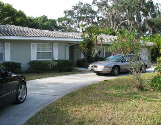 216 Live Oak Ln., Largo, FL 33770