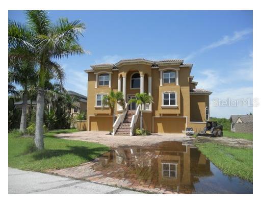 8800 Commodore Dr., Seminole, FL 33776