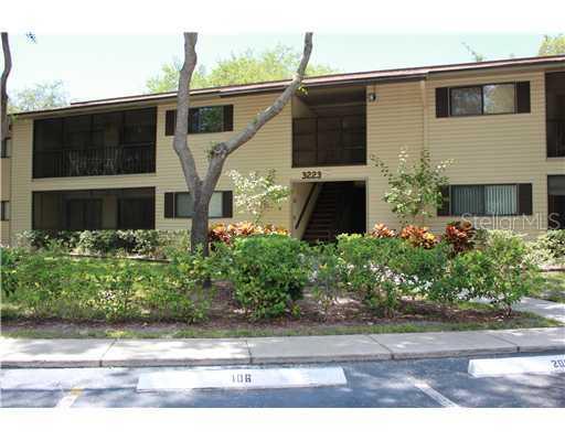 3223 Fox Chase Cir. #106, Palm Harbor, FL 34683