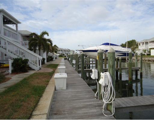 5135 Coquina Key Dr. #5135F, St Petersburg, FL 33705