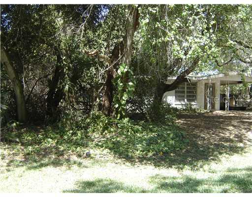 2446 Madrid Ave., Safety Harbor, FL 34695