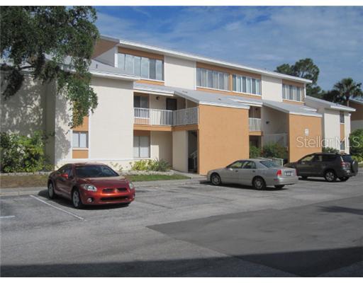 9975 7th Way #104, St Petersburg, FL 33702