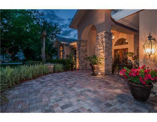 3713 Embassy Cir., Palm Harbor, FL 34685