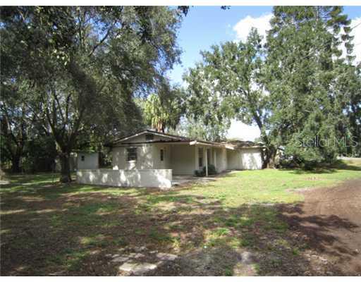 15118 Livingston Ave., Lutz, FL 33559