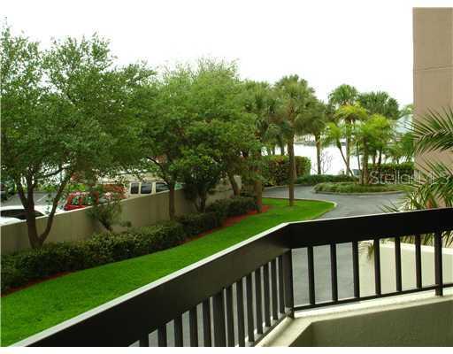 690 Island Way #212, Clearwater, FL 33767