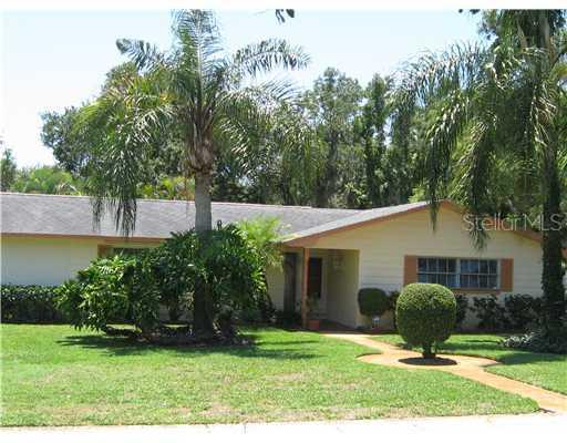 399 Overbrook Dr., Largo, FL 33770