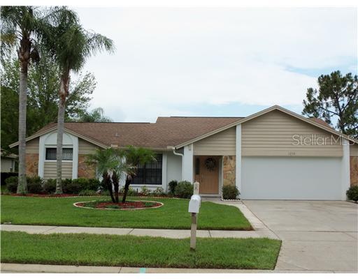 3230 Centerwood Dr., Tarpon Springs, FL 34688