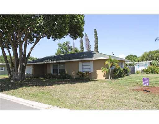 137 Mineola Dr., Largo, FL 33770