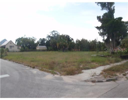 N Safford Ave., Tarpon Springs, FL 34689