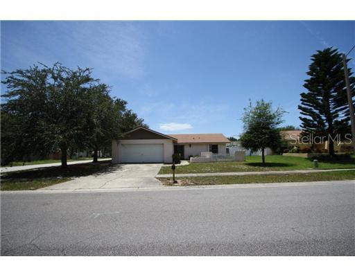 825 16th Way, Palm Harbor, FL 34683