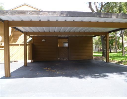 305 Lennox Rd., Palm Harbor, FL 34683