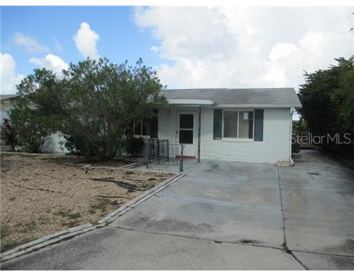 2215 Riomar Dr., Holiday, FL 34691