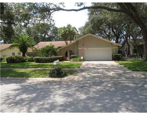 137 Mayfair Cir., Palm Harbor, FL 34683