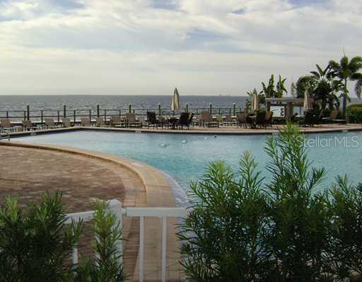 4954 Beach Dr. #4954F, St Petersburg, FL 33705