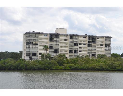 11730 Shipwatch Dr. #208, Largo, FL 33774