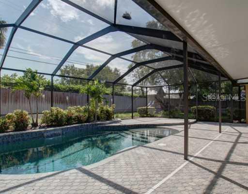 415 Bamboo Ln., Largo, FL 33770