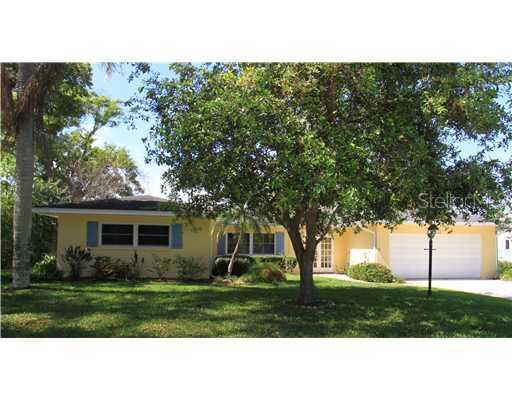 304 Orangewood Ln., Largo, FL 33770