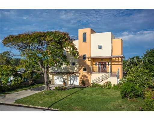 10206 4th St., Treasure Island, FL 33706