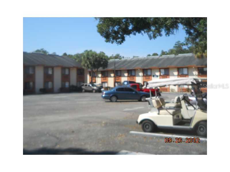 1901 Brinson Rd. #E4, Lutz, FL 33558