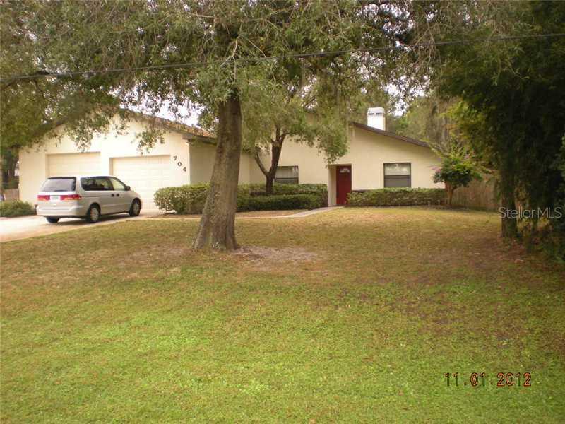 704 Bee Pond Rd., Palm Harbor, FL 34683