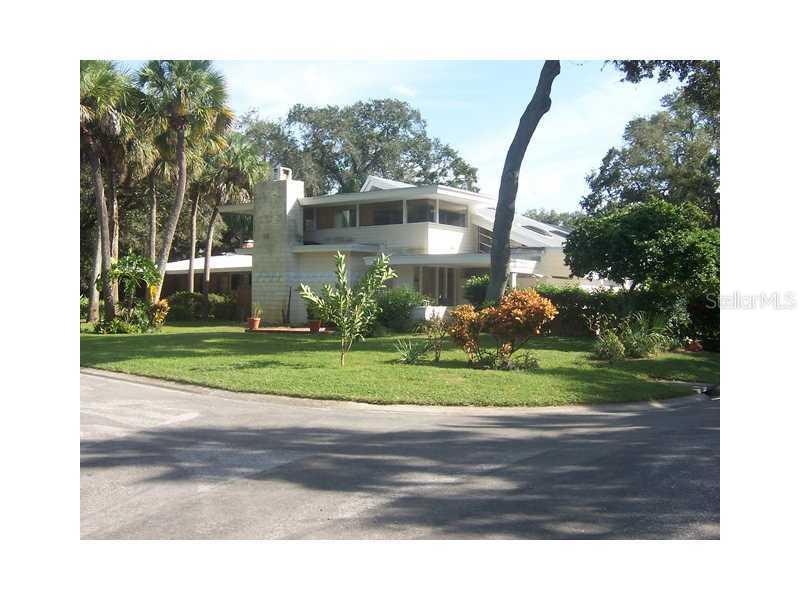 2227 Pelham Rd., St Petersburg, FL 33710