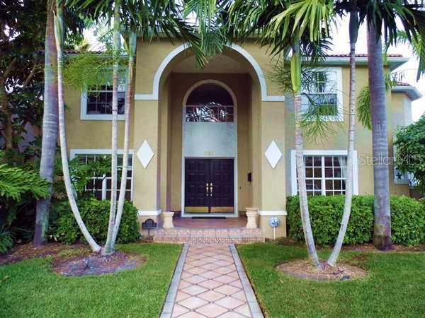 355 21st Ave., St Petersburg, FL 33704