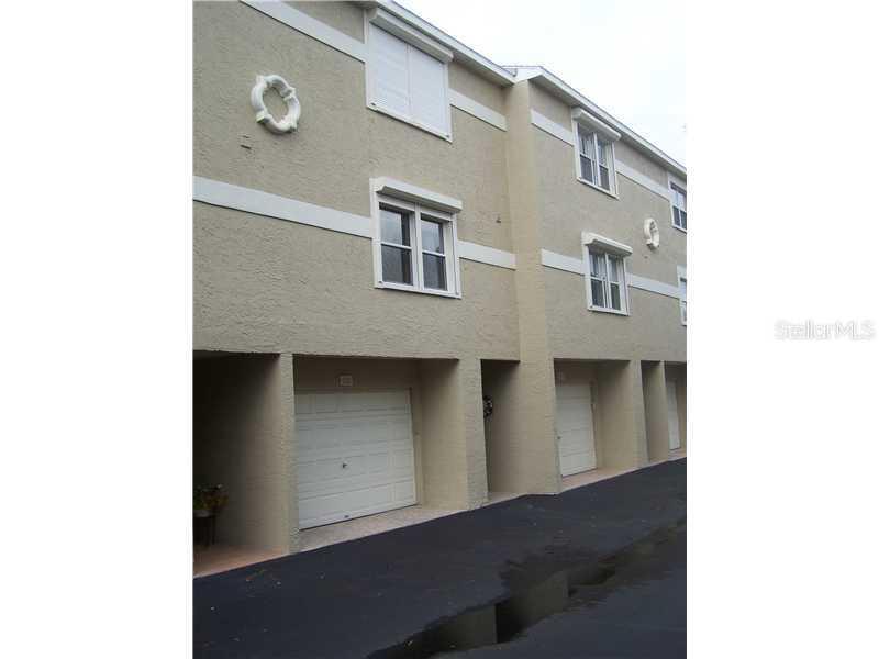 521 Pinellas Bayway #202, St Petersburg, FL 33715