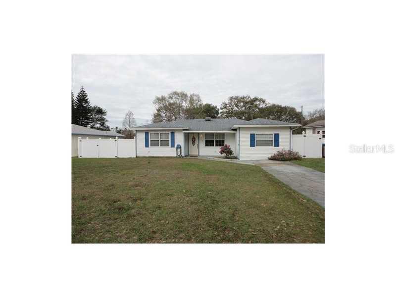 124 W Grapefruit Cir., Clearwater, FL 33759