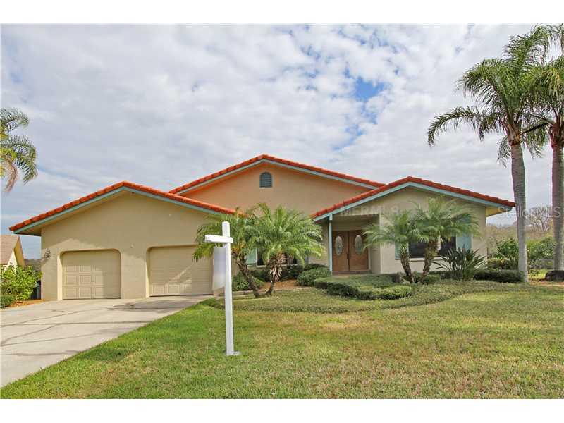 1922 Cove Ln., Largo, FL 33764