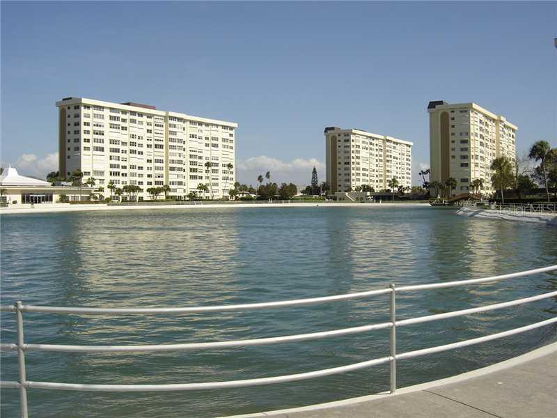 4550 Cove Cir. #104, St Petersburg, FL 33708