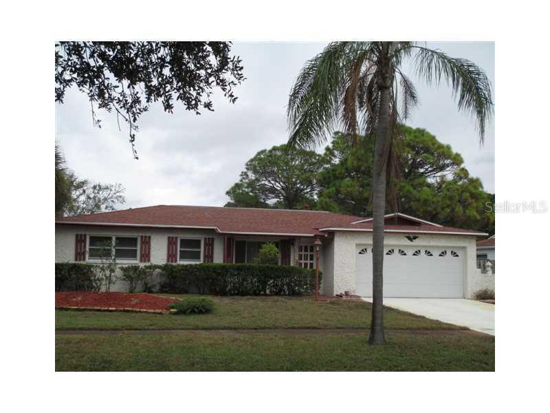 9215 78th Pl., Seminole, FL 33777
